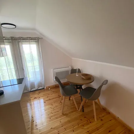 Andry's Living 4 By 8essentially *