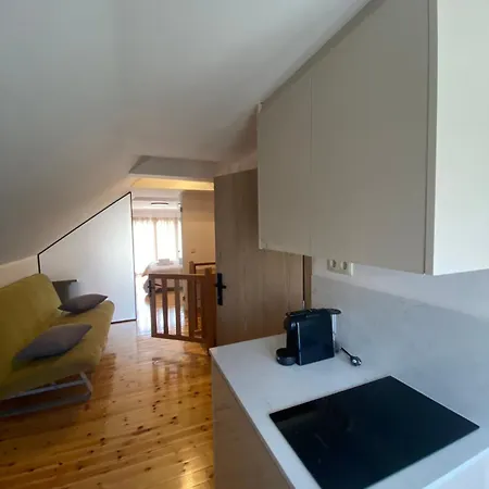 Andry's Living 4 By 8essentially